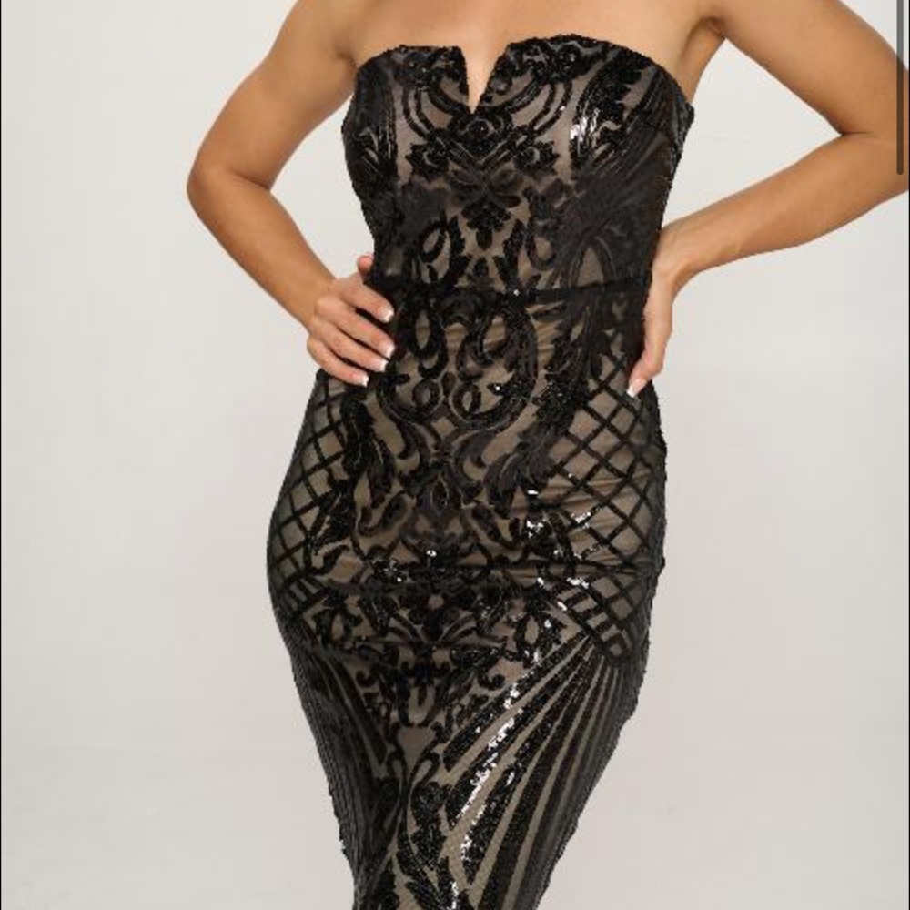 NWT 💥  NEW YEARS EVE Strapless Sequin Dress